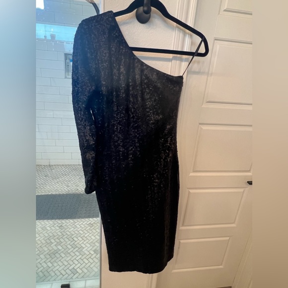 Dress the Population Chrissy Midi Dress - Picture 3 of 3